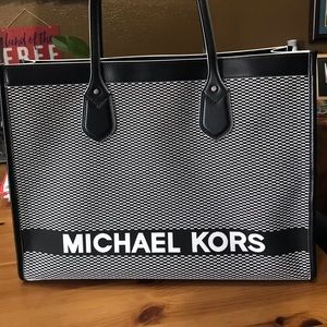 Michael Kors Tote
